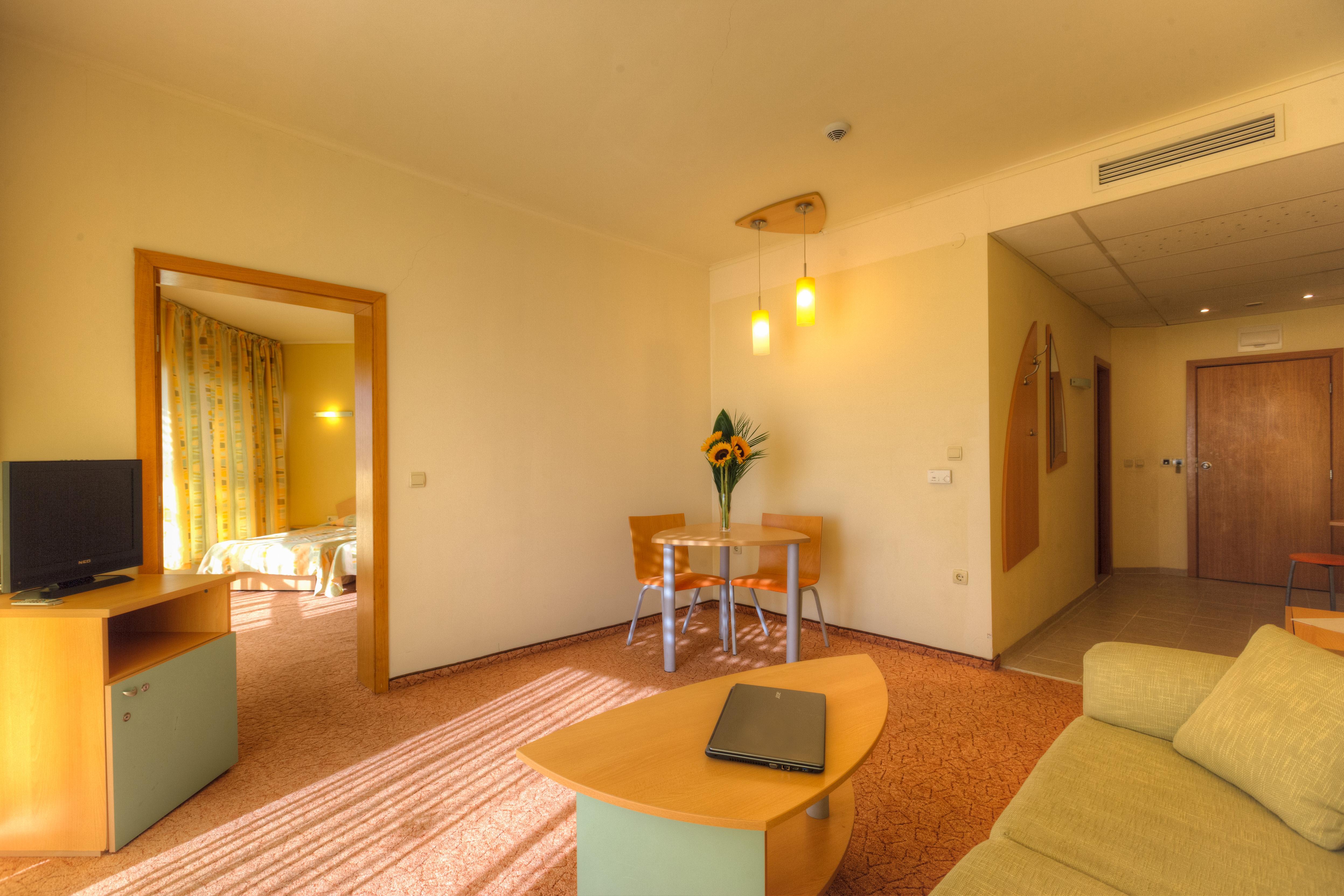 Atlas Hotel ゴールデンサンド エクステリア 写真